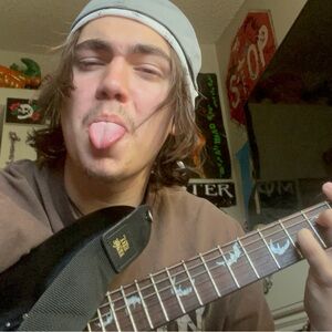 Meet your Posher, Parasites